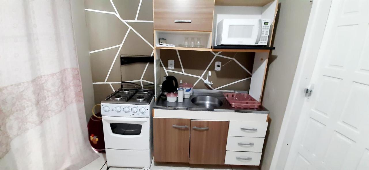 Kitnet K1 Em Torres-Rs - Na Mais Bela Praia Gaucha - Cozinha - Banheiro - Ar Condicionado - Smart Tv 32' - Wi-Fi - Anfitria Superhost No Bnb 外观 照片