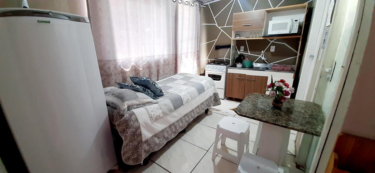 Kitnet K1 Em Torres-Rs - Na Mais Bela Praia Gaucha - Cozinha - Banheiro - Ar Condicionado - Smart Tv 32' - Wi-Fi - Anfitria Superhost No Bnb 外观 照片