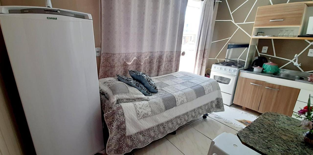 Kitnet K1 Em Torres-Rs - Na Mais Bela Praia Gaucha - Cozinha - Banheiro - Ar Condicionado - Smart Tv 32' - Wi-Fi - Anfitria Superhost No Bnb 外观 照片