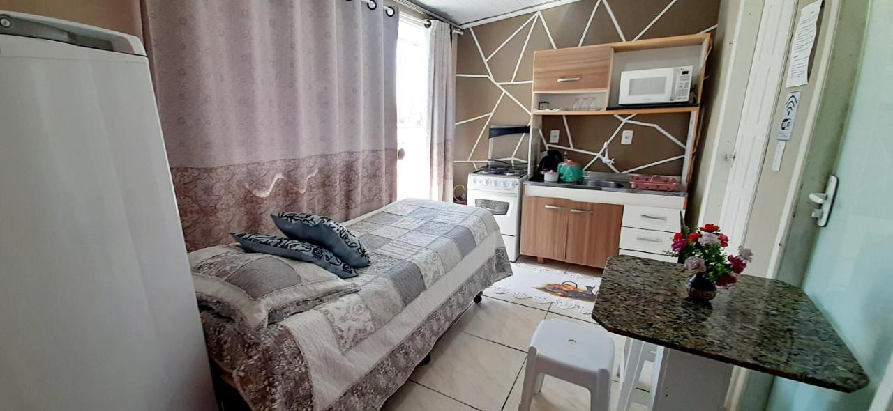 Kitnet K1 Em Torres-Rs - Na Mais Bela Praia Gaucha - Cozinha - Banheiro - Ar Condicionado - Smart Tv 32' - Wi-Fi - Anfitria Superhost No Bnb 外观 照片