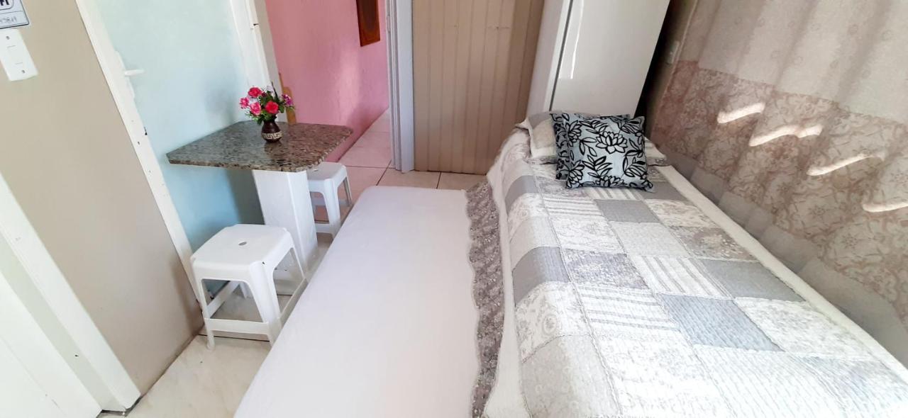 Kitnet K1 Em Torres-Rs - Na Mais Bela Praia Gaucha - Cozinha - Banheiro - Ar Condicionado - Smart Tv 32' - Wi-Fi - Anfitria Superhost No Bnb 外观 照片