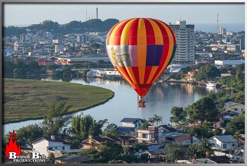 Kitnet K1 Em Torres-Rs - Na Mais Bela Praia Gaucha - Cozinha - Banheiro - Ar Condicionado - Smart Tv 32' - Wi-Fi - Anfitria Superhost No Bnb 外观 照片