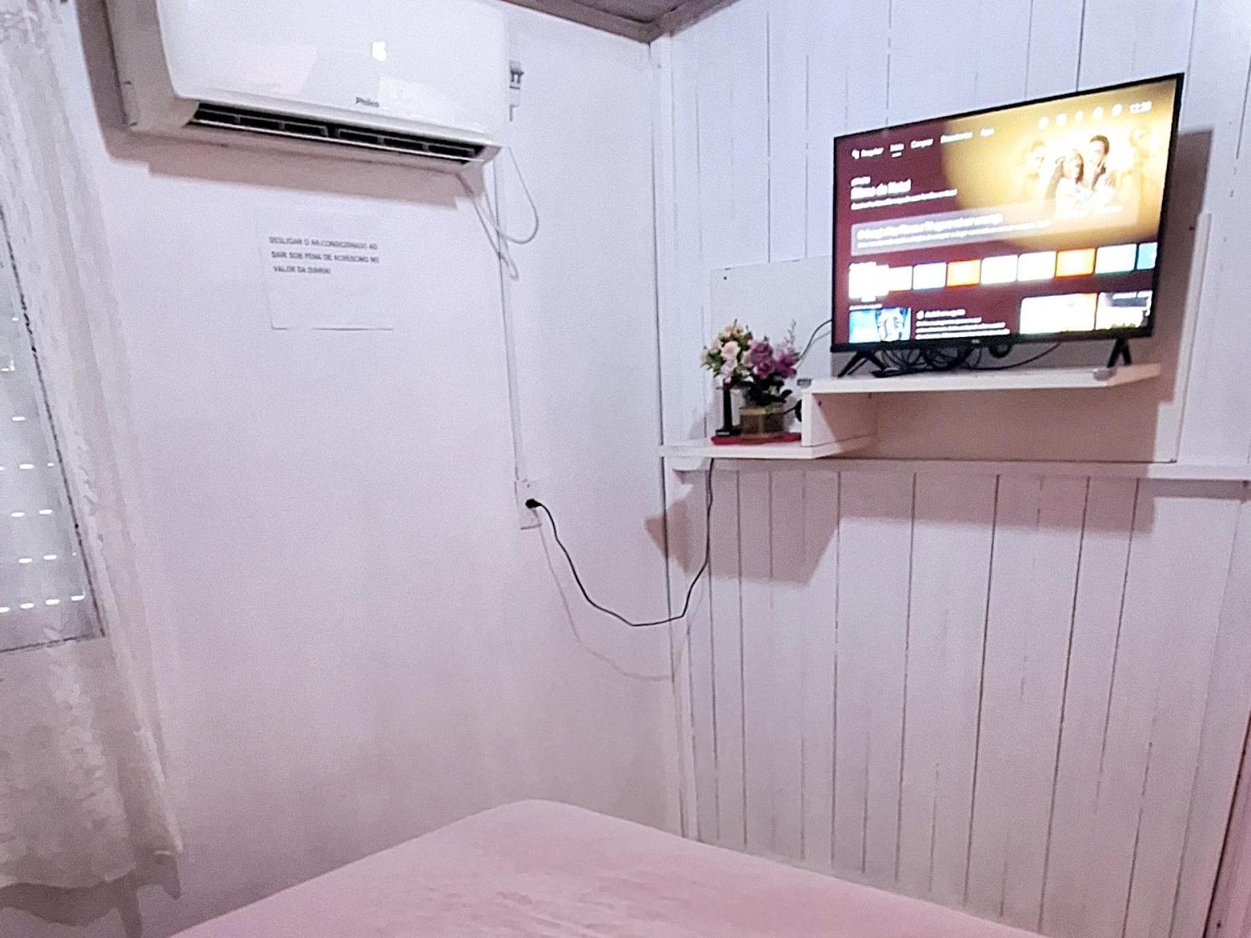 Kitnet K1 Em Torres-Rs - Na Mais Bela Praia Gaucha - Cozinha - Banheiro - Ar Condicionado - Smart Tv 32' - Wi-Fi - Anfitria Superhost No Bnb 外观 照片